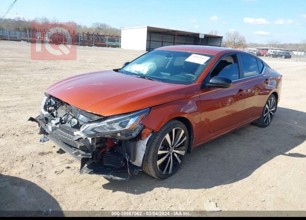 نيسان ألتيما